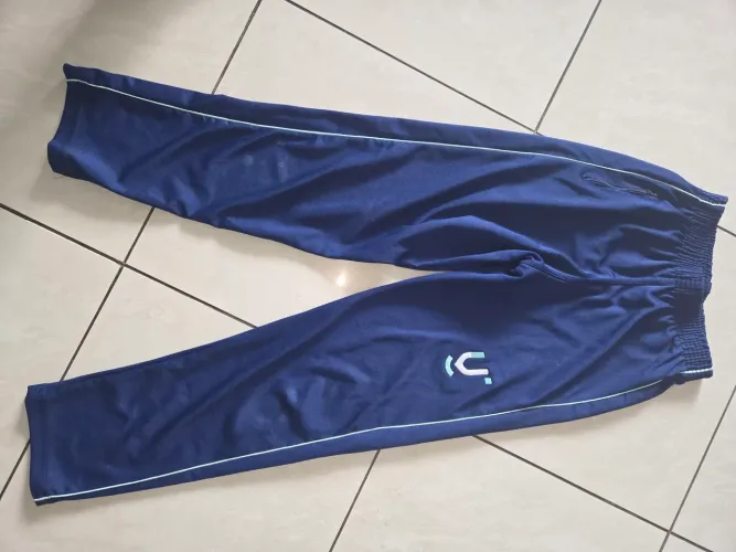 Calça colégio Vila - Usada apenas 4 meses - Ótimo estado