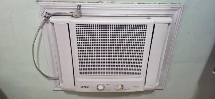 Ar condicionado de janela Cobsul 7500 Btus