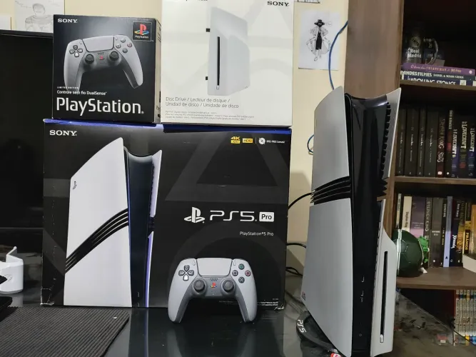 PS5 pró com face plate e controle edição 30 anos