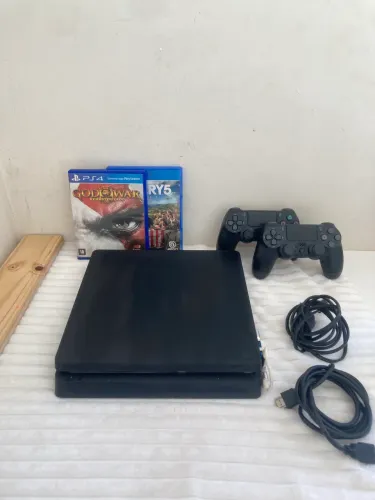 Ps4 slim