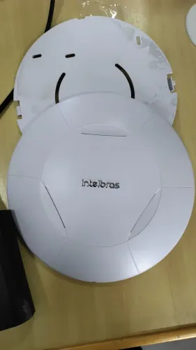Roteador Empresarial Wi-Fi 4 de Longo Alcance AP 360 Branco Intelbras
