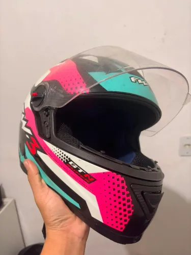 Capacete número 58