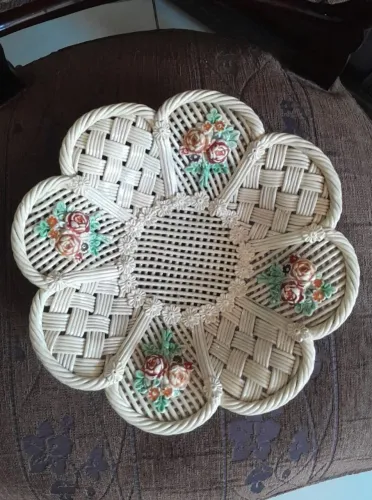 Cesta de cerâmica portuguesa