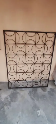 Vendo grade de ferro para janela!