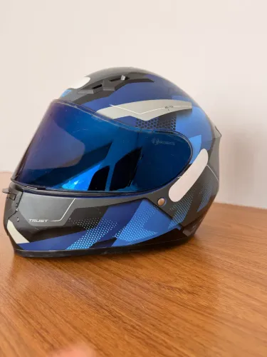 Vendo capacete X11 usado