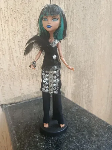 Monster high Cléo+roupa