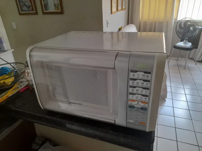 Microondas 30Lt Novíssimo com Grill
