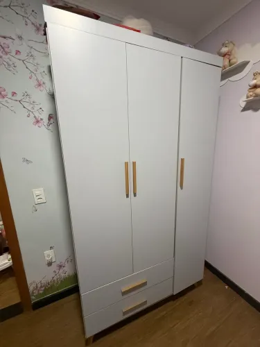 Guarda roupa bebê  unissex ( cinza bebê) 
