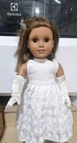 Boneca American Girl original com vestido branco
