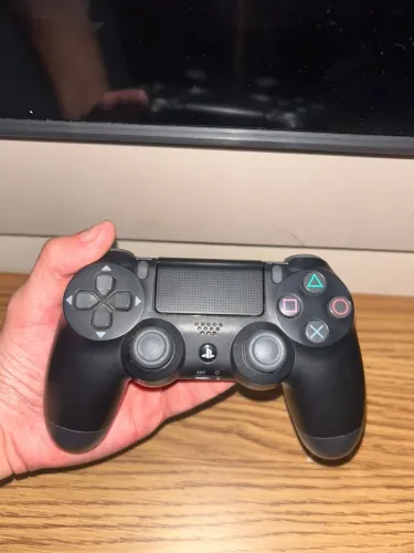 Vendo controle de ps4 em ÓTIMO ESTADO