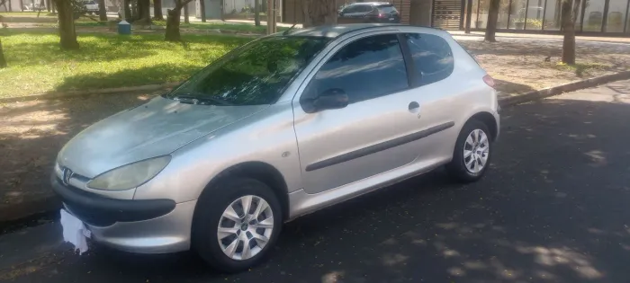 Peugeot 206 Selection/ Sensation 1.0 16V 3P 2001