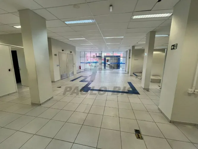 Salão Comercial para alugar no Bairro dos Casas em São Bernardo do Campo - SP.