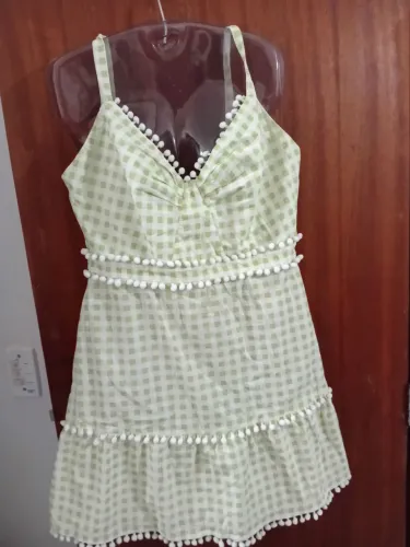 Vestido seminovo da raio
