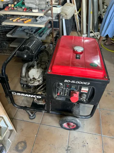 Gerador Diesel Trifásico Branco BD-15000 E3