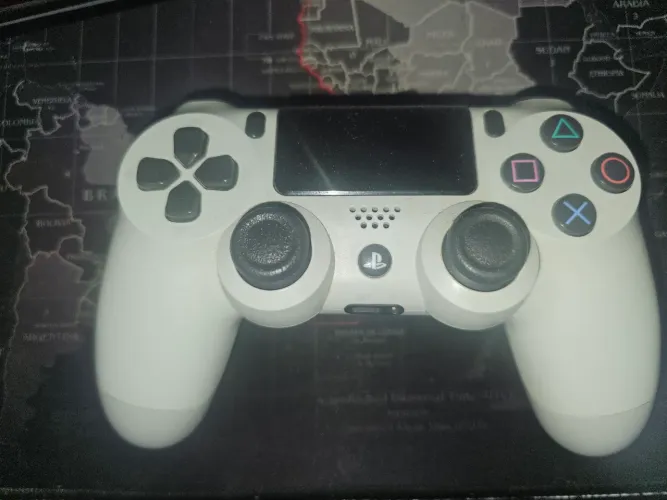 Controle ps4 semi novo