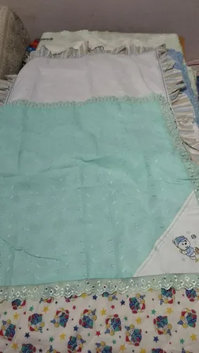 Vendo um lote de manta coeros cobertas para Bebê