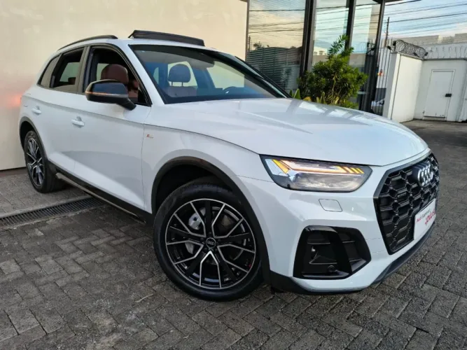 Audi Q5 S-line Black 2.0 TFSI Quat. S-tronic 2024
