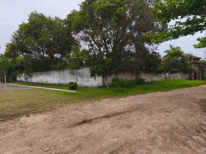 Oportunidade Terreno de esquina com 1.028m2 a Venda muito bem localizado na Praia do Perna