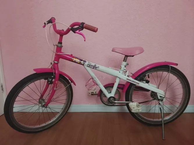 Vendo bicicleta infantil Caloi aro 20 rosa/branca