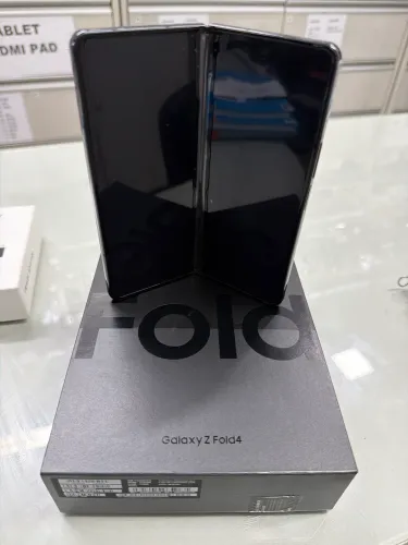 motorola galaxy Z fold 4