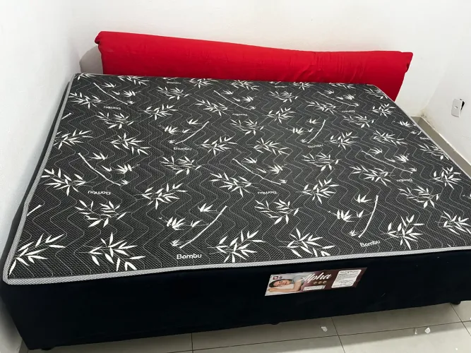 Vende-se 2 camas de casal e 1 solteiro, ambas tipo box