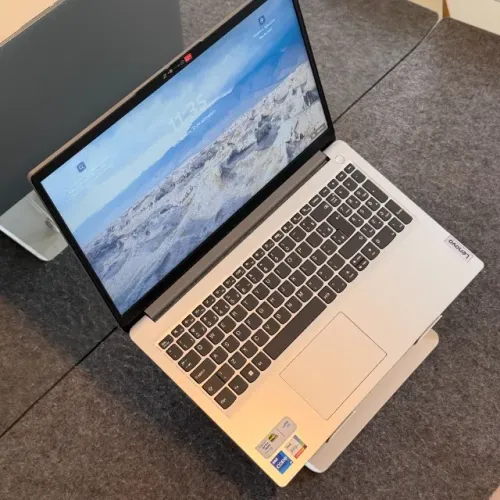 Notebook Lenovo, i7 de 12ª geração, 8gb de RAM, 512gb de SSD e tela de 15.6?
