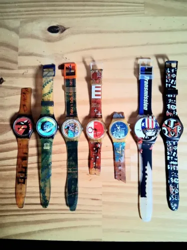 Vende-se Lote de relógios Swatch, não funcionam, itens de coleção.