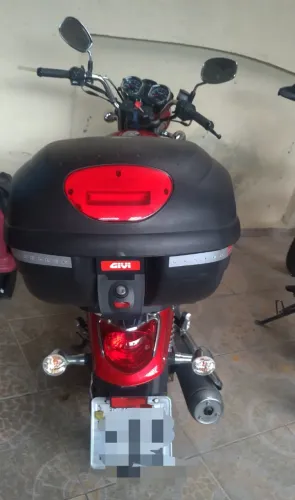 Vendo moto lindíssima.