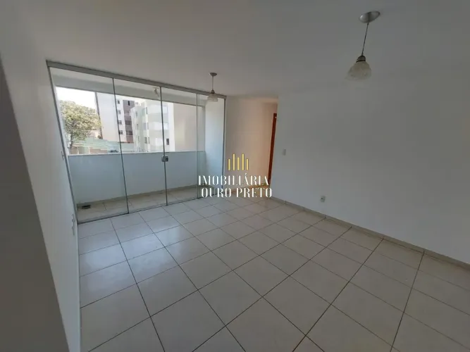 Apartamento de 03 quartos á venda no Bairro Ouro Preto.