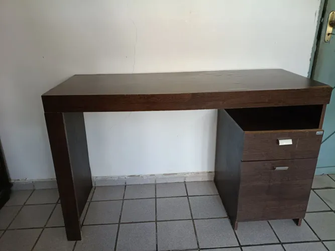 Mesa de Escritório com Gavetas - Grande e Resistente