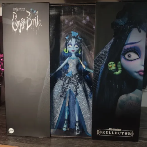 Boneca Monster High skullector Corpse Bride/ noiva cadáver  LACRADA