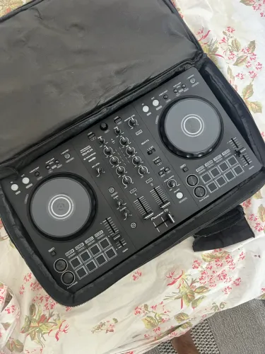 Controladora DDJ- FLX4