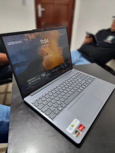 Notebook Lenovo IdeaPad Slim 3 15ARP10