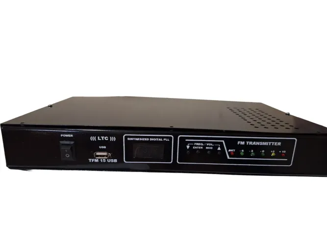 Transmissor fm 15w com antena dipolo e  cabo 