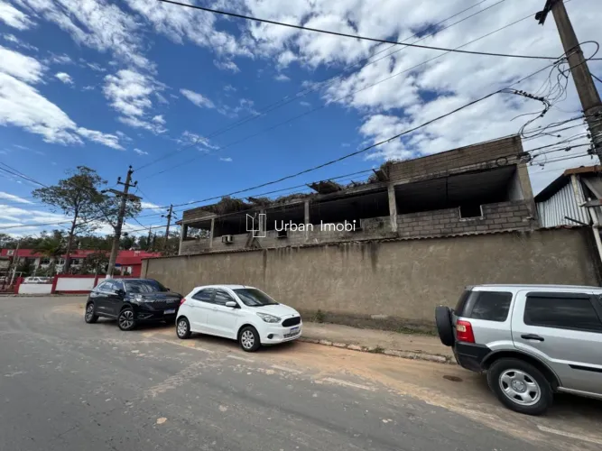 OPORTUNIDADE PARA LOCAÇÃO TERRENO + OBRA INACABADA NO ATERRADO