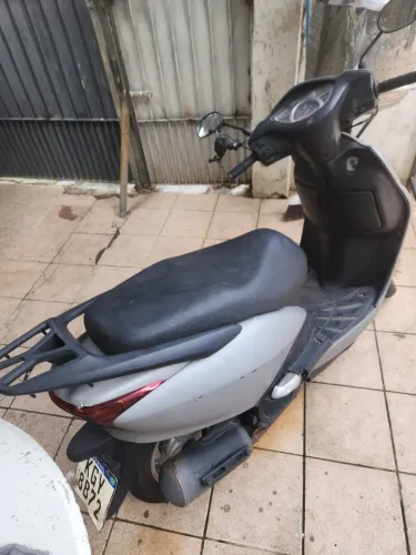 Honda lead