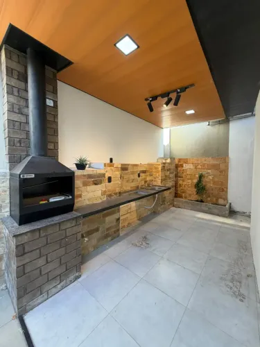 CASA DE CONDOMÍNIO REFORMADA NA MARIO ANDREZZA