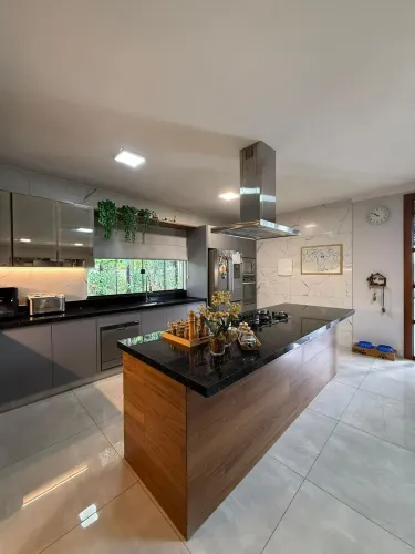 CHACARA 4 SUITES EM CONDOMINIO TERRA DO BOI 2 HIDROLANDIA GO