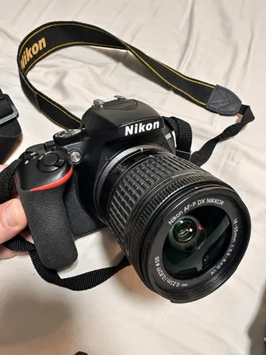 Kit Câmera Nikon D3500 DSLR + Lente 18-55mm VR + Lente 70-300mm + 2 baterias + Bolsa E 5 C