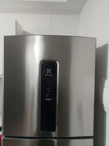 Geladeira Eletrolux inox