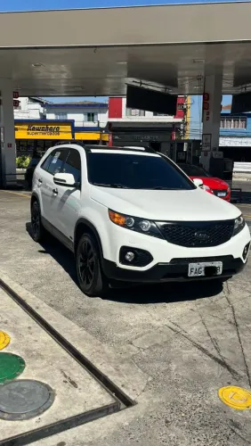 Kia Motors Sorento 3.5 V6 24V 278cv 4X4 Aut. 2013