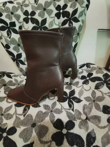 Vendo bota 39