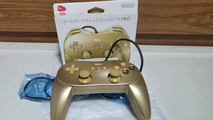 Controle Classic Pro para Nintendo Wii Dourado - Edição de Colecionador