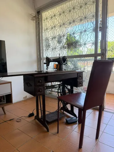 Máquina de costura Singer 
