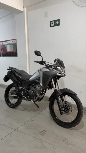 VENDO SAHARA 300 2024 CINZA