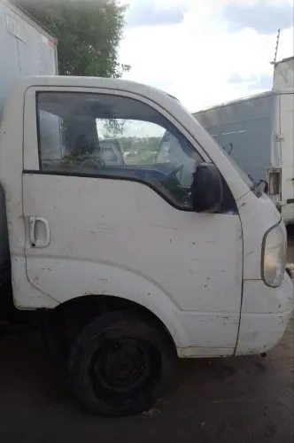Kia k2700