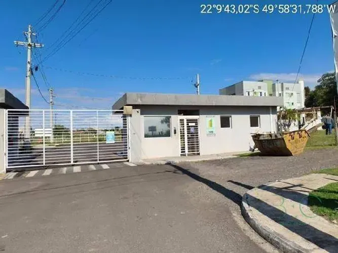 Apartamento com 2 dorm à venda, 52 m² por R$ 101.926,27 - Osvaldo Fanceli - Marília/SP