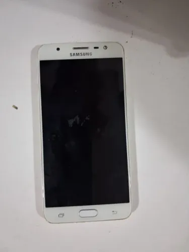 Vendo Samsung Galaxy J7 / J7 Prime) 32gb precisando trocar a tela.