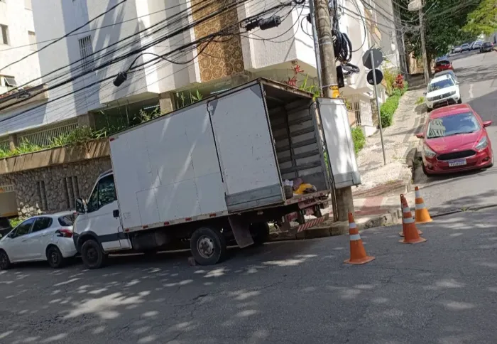 Mudas todos os dias 24h com ou sem ajudantes