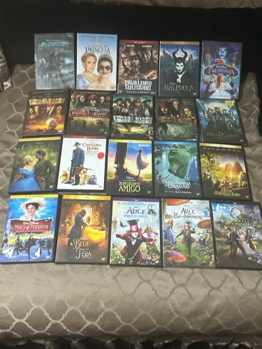 Lote de 20 DVDs live action Disney